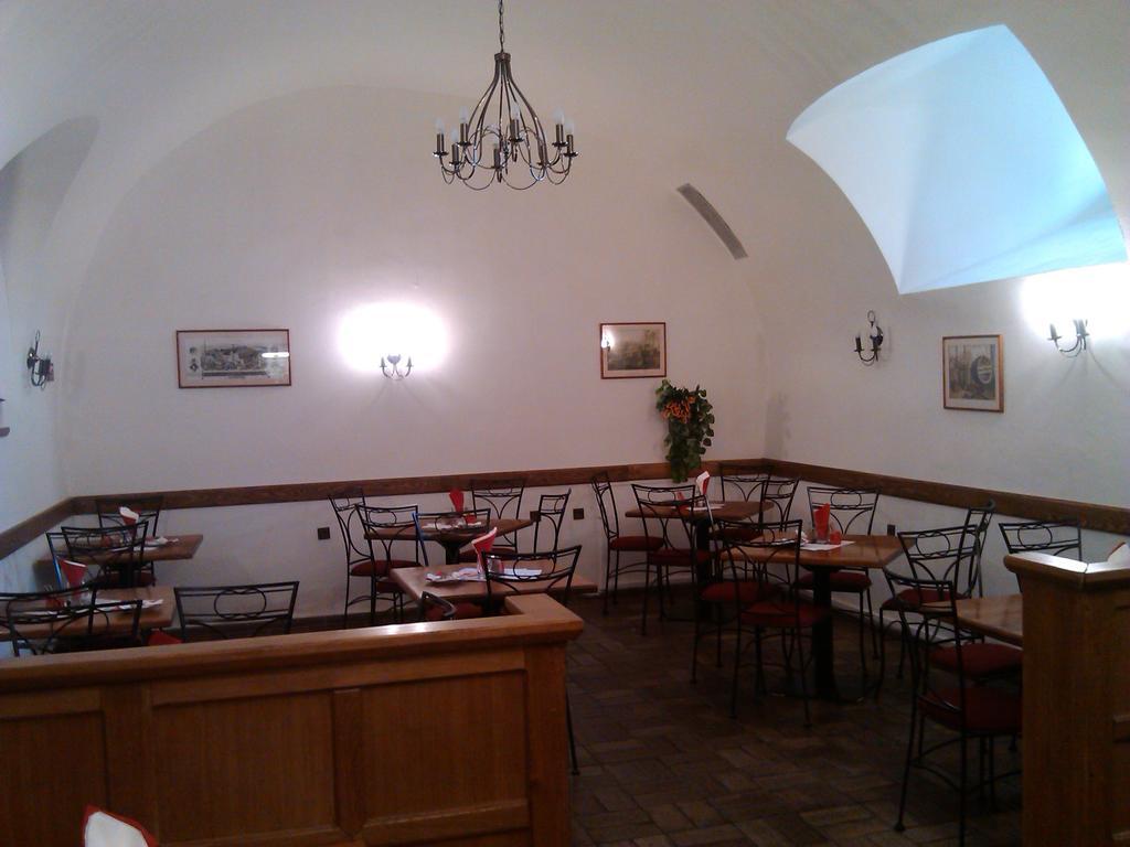Penzion S Restauraci "U Mlyna Com" 리토벨 외부 사진
