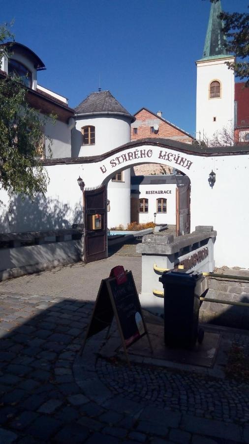 Penzion S Restauraci "U Mlyna Com" 리토벨 외부 사진
